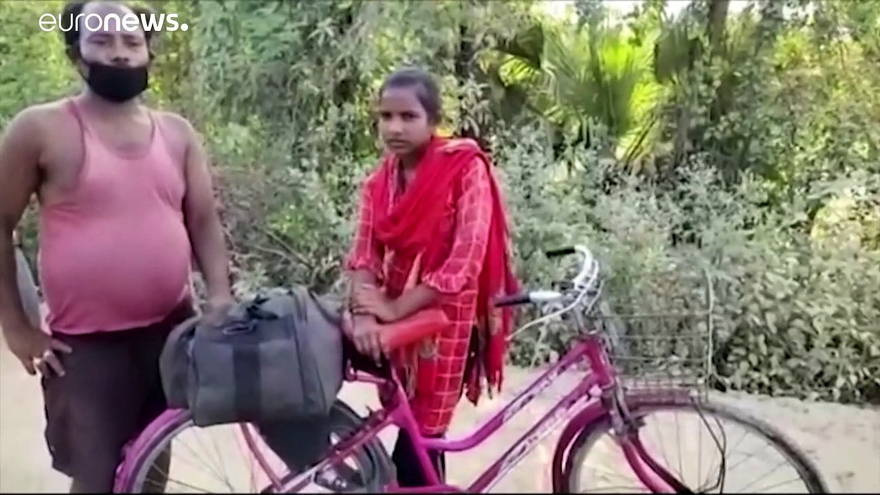 شاهد: فتاة عمرها 15 سنة تقطع بوالدها مسافة 1200 كلم في الهند على متن دراجة هوائية