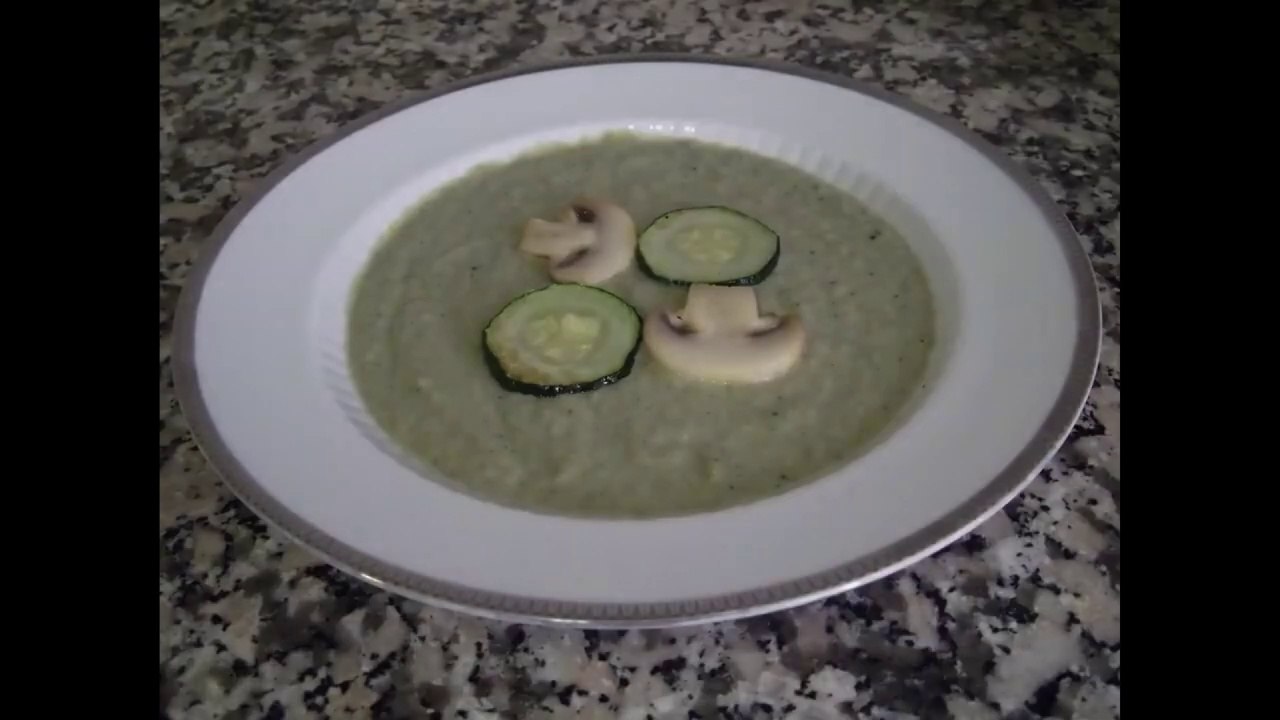 Zucchini and mushrooms cream