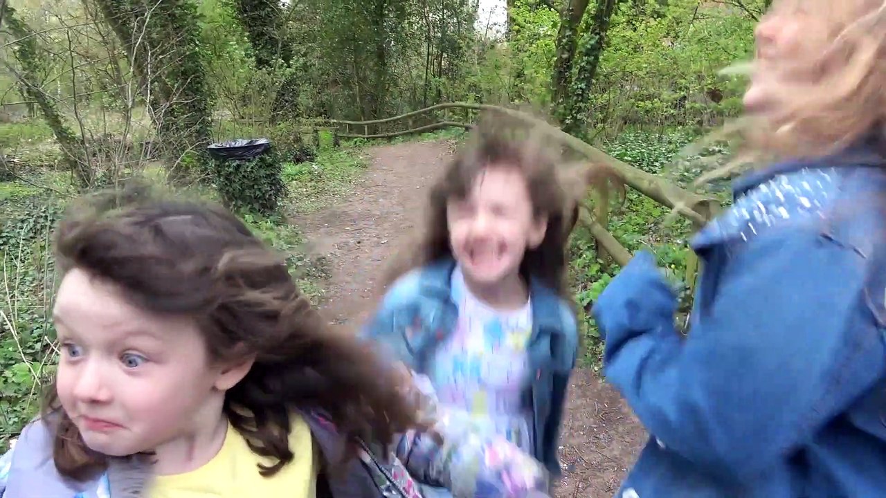 Sophia, Isabella e Alice Passeando no Sítio