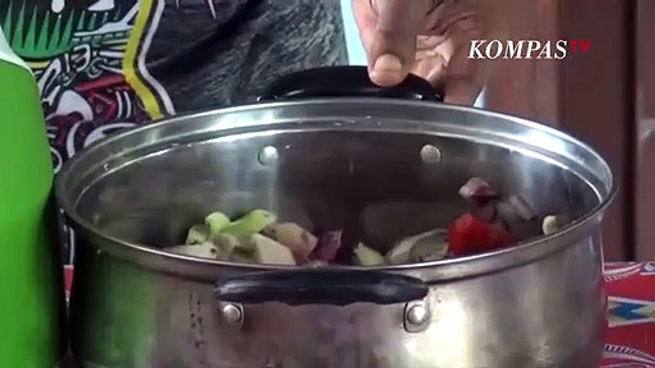 Menu Sagu Sep Bakar Batu Khas Merauke - Video Dailymotion