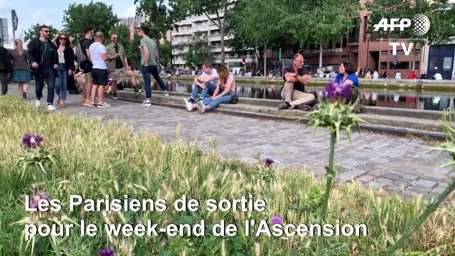 Coronavirus: malgré les parcs fermés, des Parisiens profitent du soleil