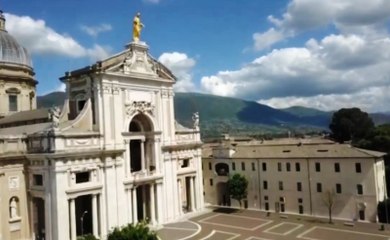 Assisi - Polizia consegna farmaci a domicilio (25.05.20)