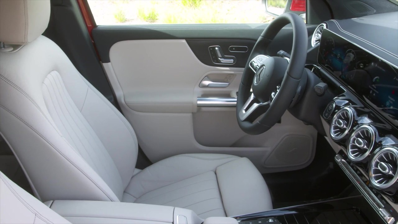 Der neue Mercedes-Benz GLA - das Interieur