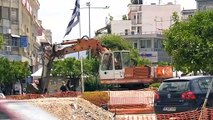 Σύμφωνα με το χρονοδιάγραμμα κινούνται οι εργασίες στην Πλ. Πάρκου Θετική η γνώμη πολιτών και εμπόρων της Λαμίας