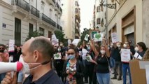 Protestas contra la Ley del Juego en Les Corts Valencianes