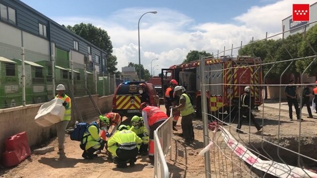 Herido un obrero al caerle encima una barrera de 10 kilos mientras trabajaba