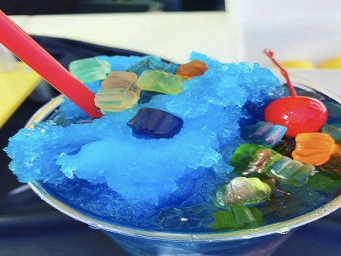 GUMMY BEAR SLUSHY! Cuties Lemonade food truck has fun summer drinks - ABC15 Digital