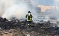 Palermo - Incendio allo Zen, vicino centro commerciale Conca d'Oro (25.05.20)