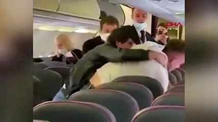 Rusya'da yolcu uçağında 'sosyal mesafe' kavgası