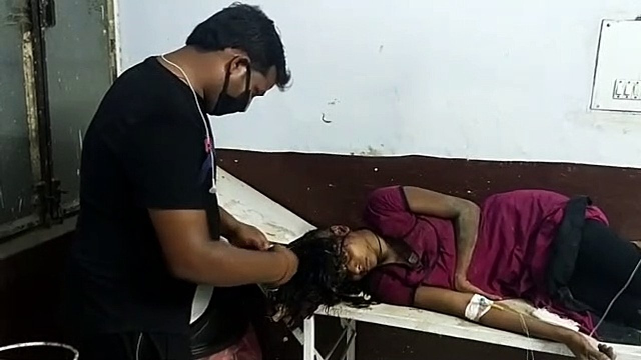 मंदिर पर कूड़ा फेंकने को लेकर दो पक्षों में हुआ खूनी संघर्ष