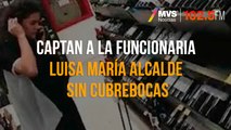 Captan a la funcionaria Luisa María Alcalde sin cubrebocas