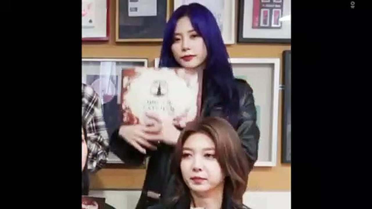 [J4F] JIU was dancing Love Shake, isn't she?
