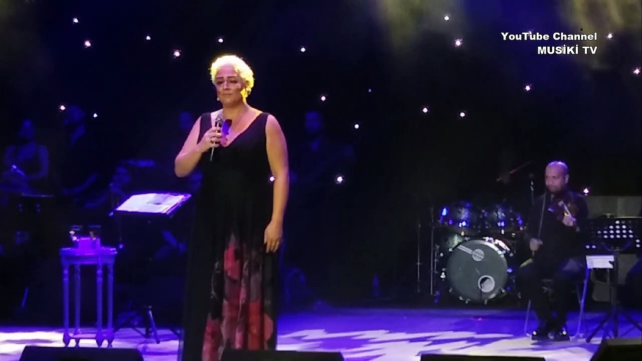 AYTA SÖZERİ - Bulamazsın (Zeki Müren cover) (Konser/Canlı) @ Antalya Park