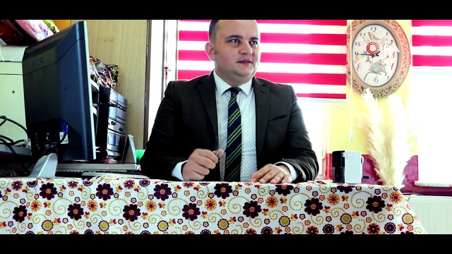 Şuhut'ta okulunu ve öğrencilerini özleyen Mehmet öğretmenden anlamlı film