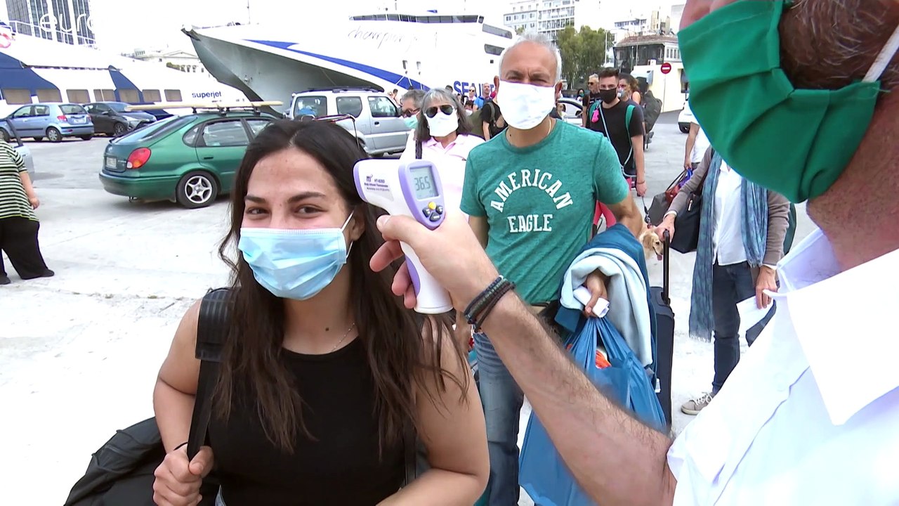 Grecia reanuda los viajes en ferry a las islas bajo estrictas normas de seguridad