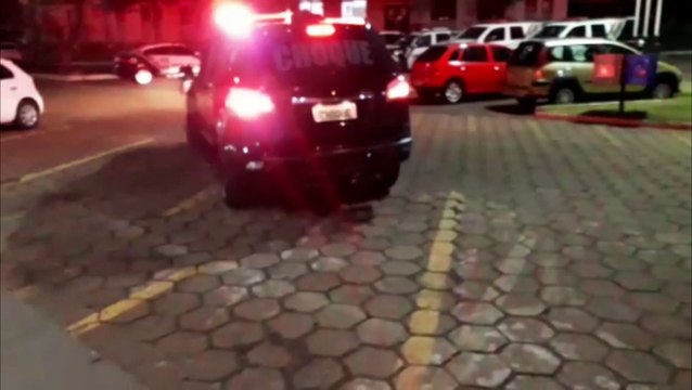 Militares do Pelotão de Choque e equipe do 5º CRPM realizam apreensão de maconha e arma