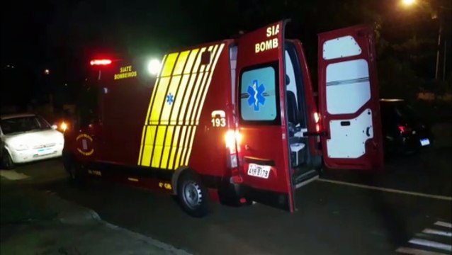 Homem fratura a perna ao ser atingido pelo próprio carro no Bairro Periolo