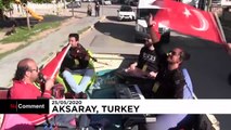 شاهد: فرقة موسيقية تركية تطرب سكان مدينة تحجر على نفسها لمدة 4 أيام