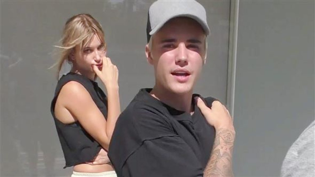 Details zu ihrem ersten Kuss #TheBiebersOnWatch