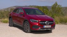 The new Mercedes-Benz GLA 220 d 4MATIC Design in Patagonia red