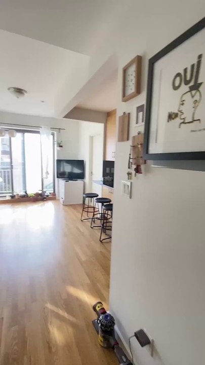 Unit available in 2bd/1ba - Greenpoint