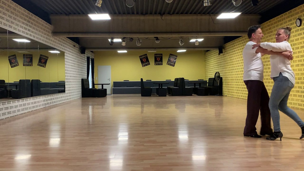 Goldkurs Di 20.15Uhr Slowfox