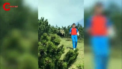 Sosyal medya bu anları konuşuyor! 12 yaşındaki çocuk dev ayıyla karşı karşıya