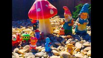 Iggle Piggle, Makka Pakka and Upsy Daisy Ninky Nonk Toys Visit the Garden-