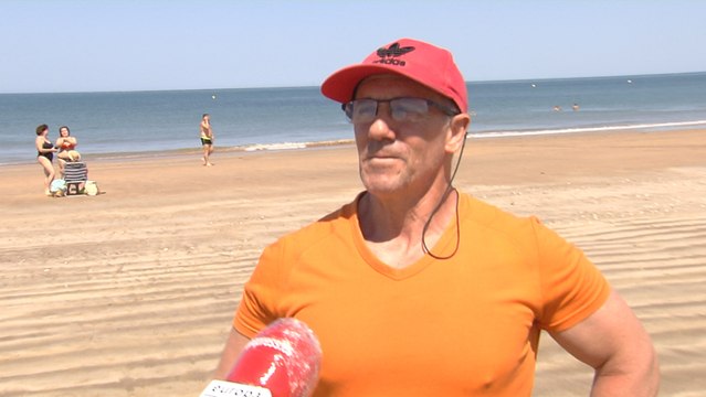 Los gaditanos disfrutan ya de sus playas