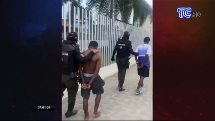 Download Video: Dos sujetos fueron capturados con 50 dosis de cocaína en el cantón Durán