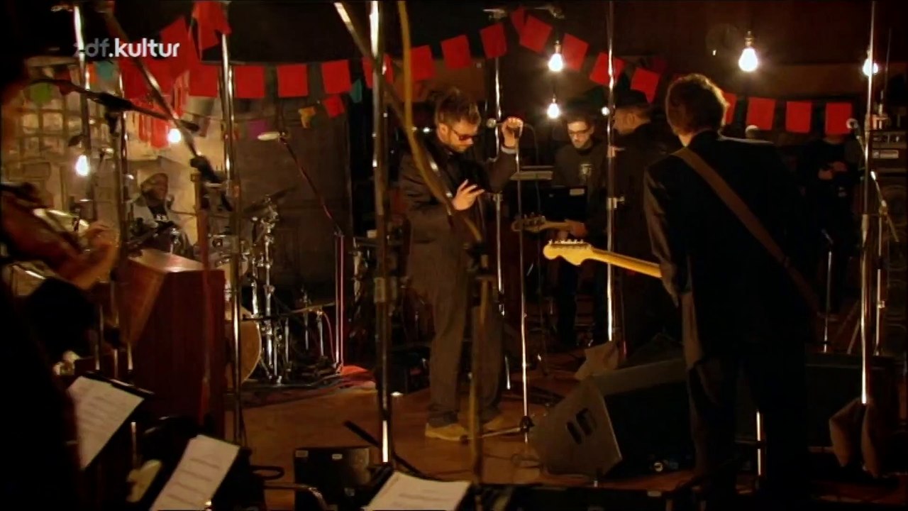 The Good, The Bad & The Queen - Behind the Sun - Live at Abbey Road 2007