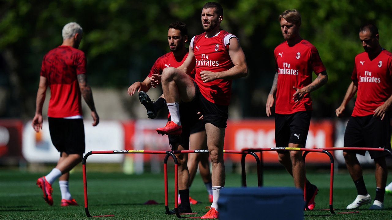 Avanti con intensità a Milanello