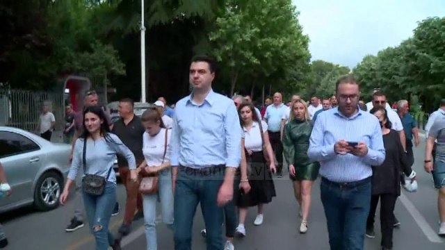 Top News - Meta takoi opozitën/ U diskutua për Teatrin e reformën
