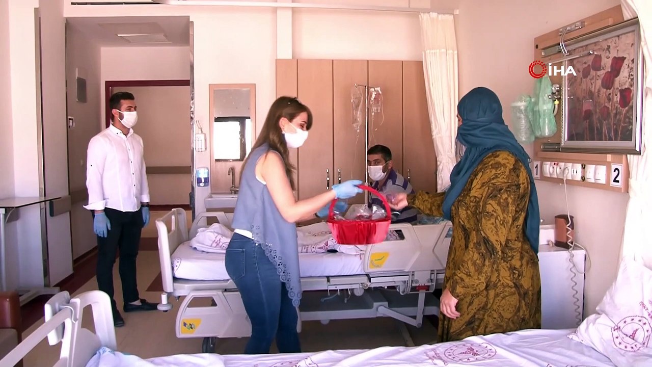 Korona virüs nöbeti tutan sağlık çalışanları bayramda da unutulmadı
