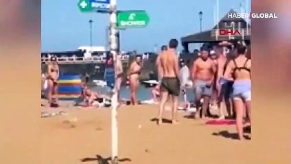 Kısıtlamalar kaldırıldı, plajda kavga çıktı