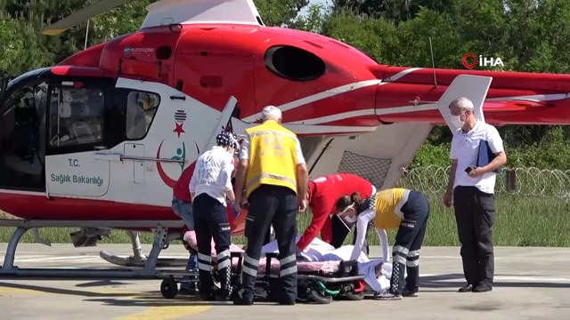 Felç geçiren yaşlı adamın yardımına ambulans helikopter yetişti
