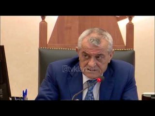 Deputeti kerkon 1 minute heshtje per Teatrin, Ruci: Ulu poshte!