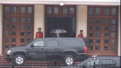 Ora News - Pas dy takimeve me Ramën, Yuri Kim në zyrën e Metës