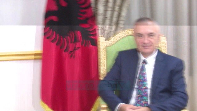 Protestat për Teatrin Kombëtar/ Meta 1 orë takim me opozitën - News, Lajme - Vizion Plus