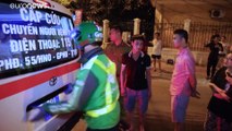 شاهد: في فيتنام.. سائقو دراجات الأجرة يسعفون مصابي الحوادث المرورية