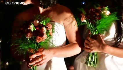 شاهد: كوستاريكا تصبح أول دولة في أمريكا الوسطى تجيز زواج المثليين