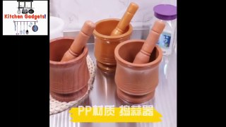 #厨 #房 #小工具 Kitchen gadgets Bamboo wooden manual household kitchen garlic press crusher Mash the garlic