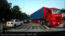 Top 10 Selfish Drivers Caught on Camera