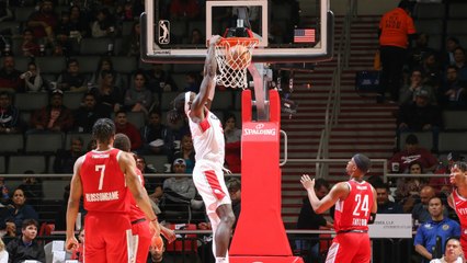 Johnathan Motley's Dunk Package Just Isn't Fair