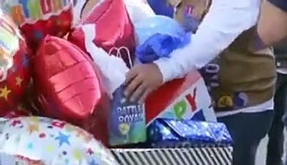 Bebé que ficou órfão em tiroteio fez um ano e teve uma grande surpresa