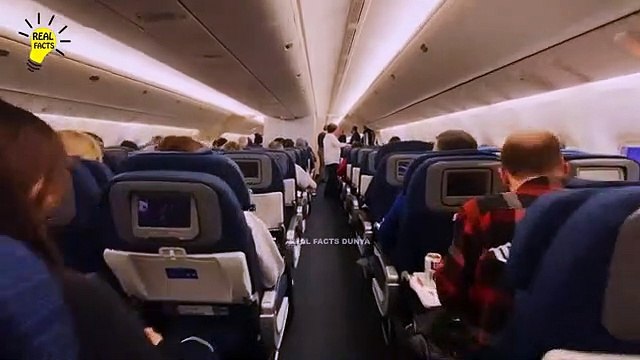 Karachi Plane Crash - CCTV Footage Of PIA Plane Crash In Karachi