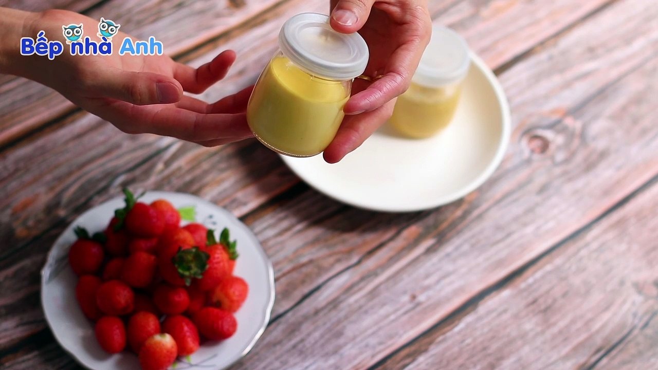 Cách làm bánh flan sữa mẹ cho bé ăn dặm thật đơn giản 