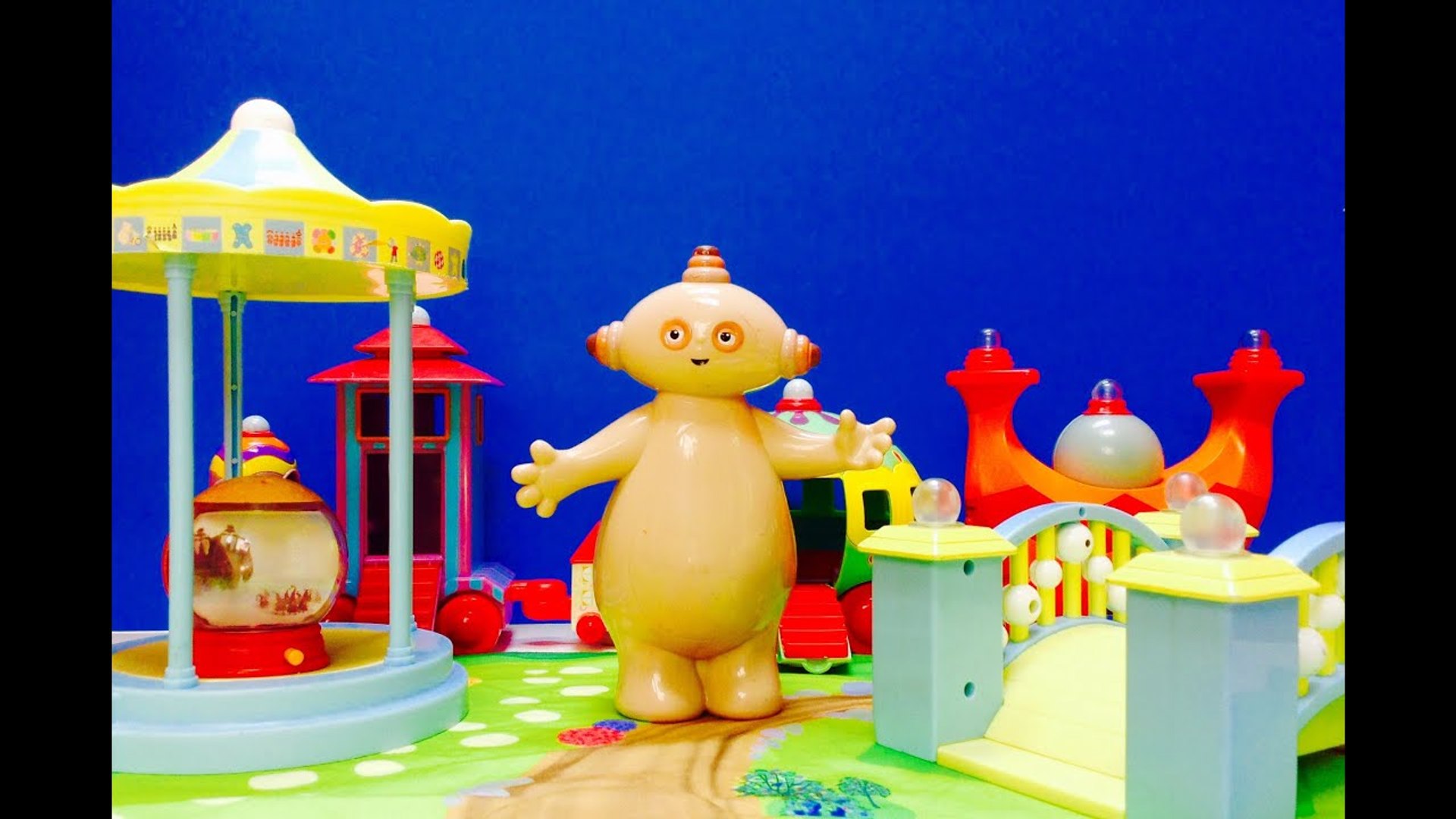 In The Night Garden: Hello, Makka Pakka! Press Out and Play