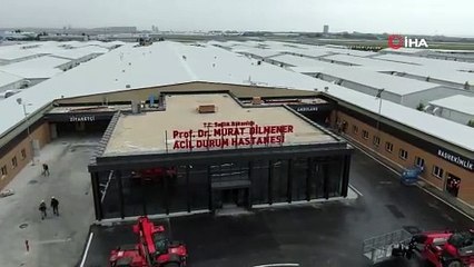 Yeşilköy’deki pandemi hastanesine tabelası asıldı