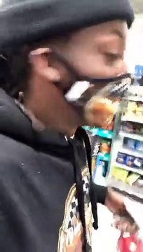 Quick Thinking Customer Puts out Fire in Walmart